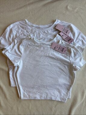NWT cropped t-shirts 3 Pack